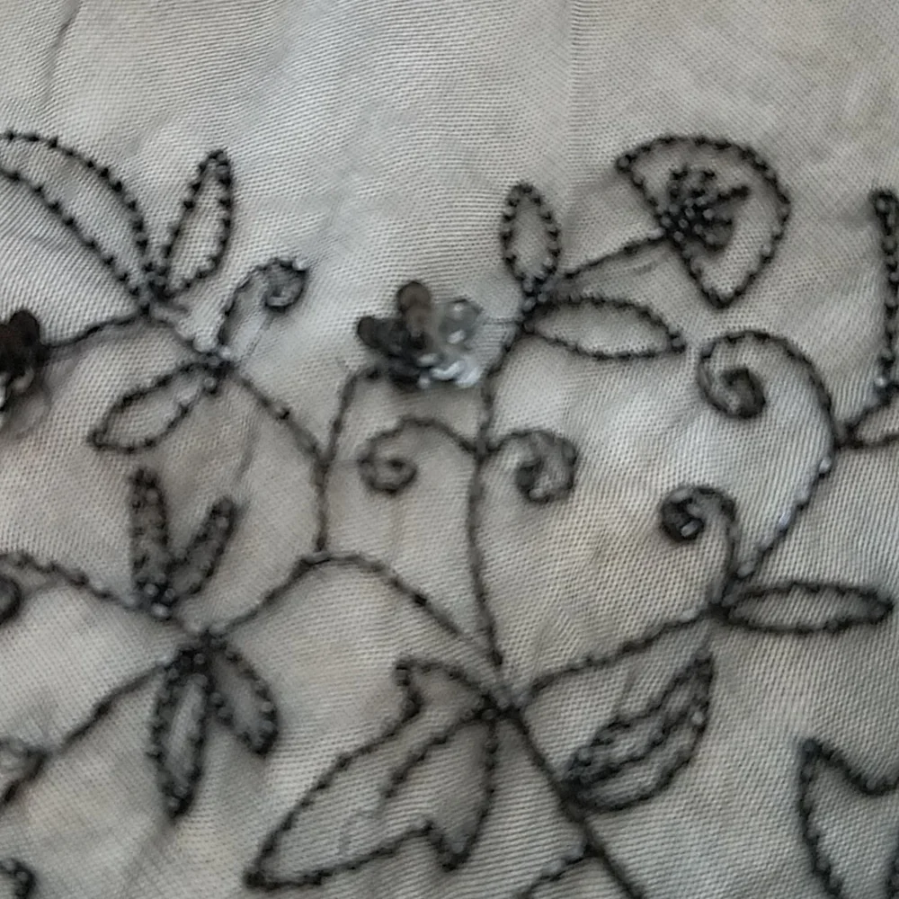 Shawl, Scarf - Picture 2 of 7